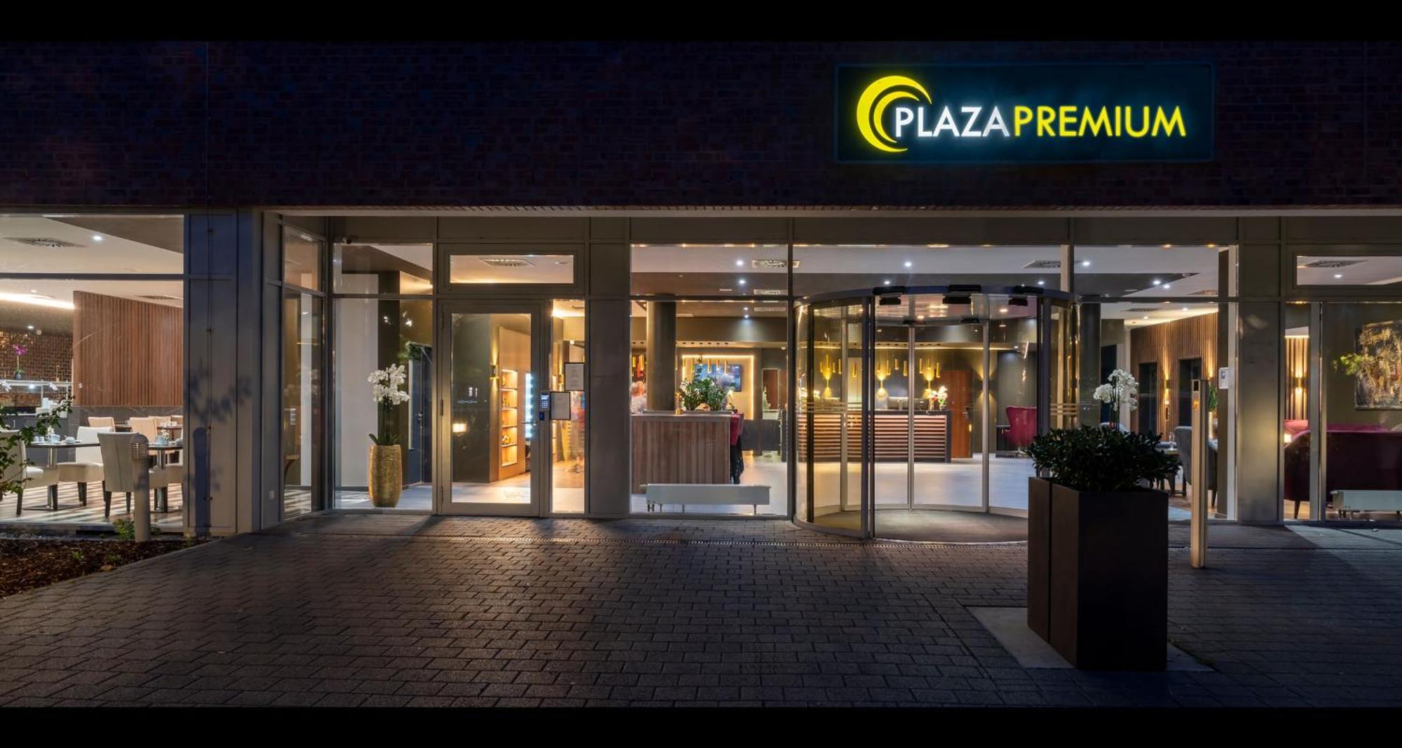 ホテル Plaza Premium カールスルーエ エクステリア 写真