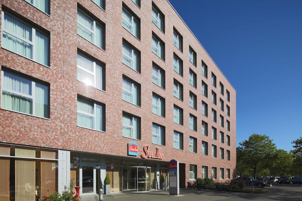 ホテル Plaza Premium カールスルーエ エクステリア 写真